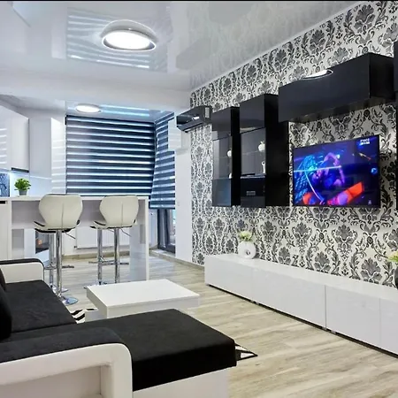 Apaetament Black&white Building Apartment