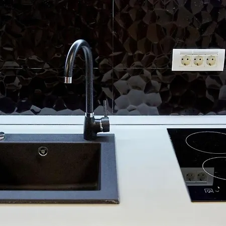 Apaetament Black&white Building Apartment
